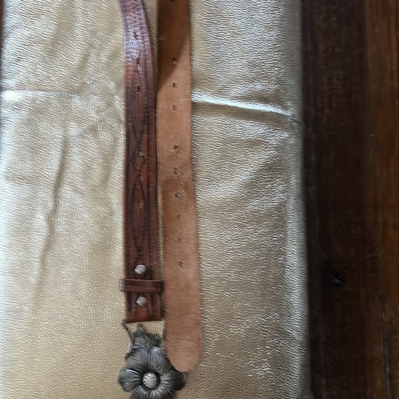 Ladies scarf & belt - Picture 3 of 3